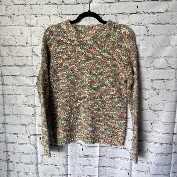 Hem and Thread sweater. Size S - Picture 4 of 5